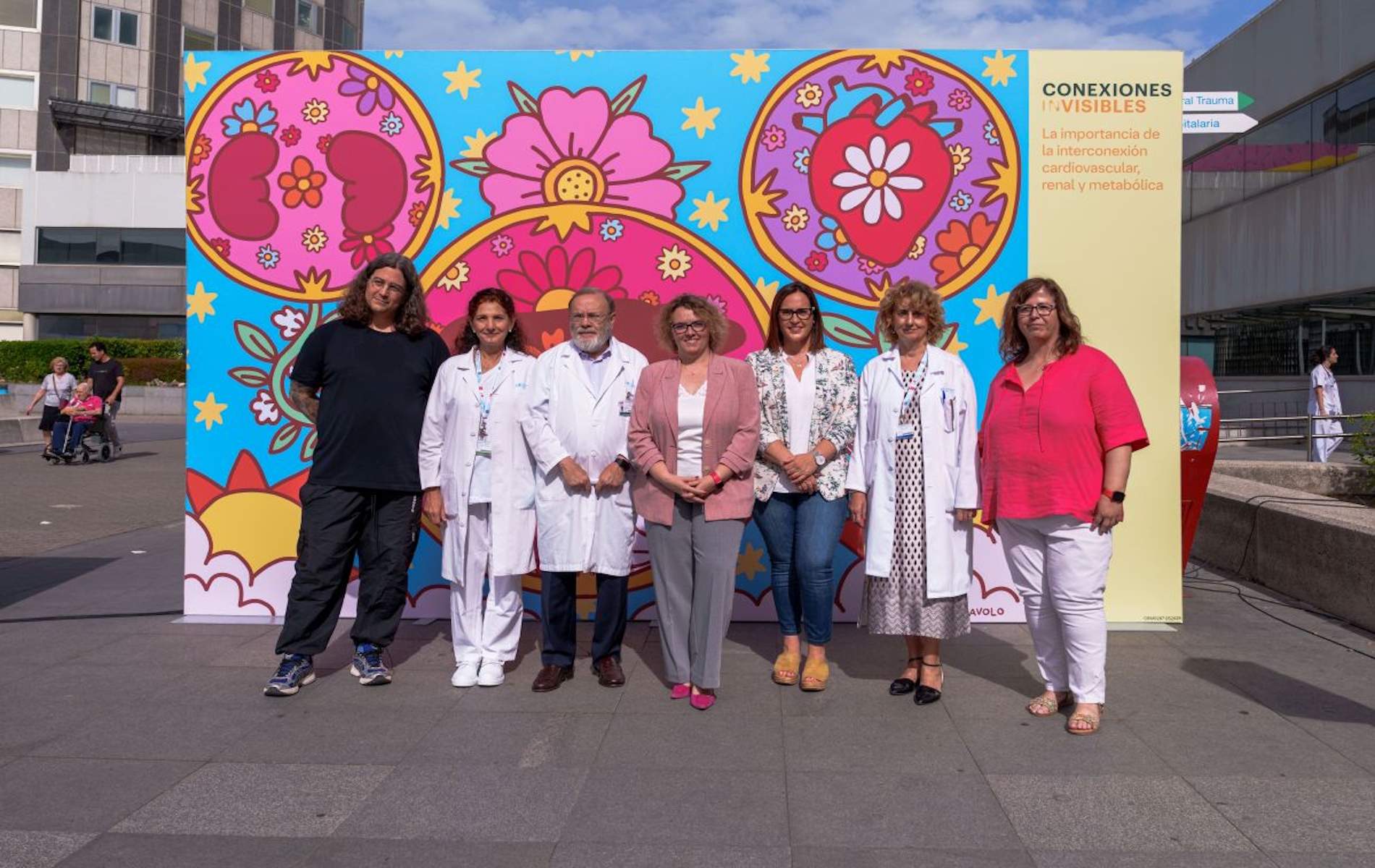 El Hospital Clínic, La Paz de Madrid y el Virgen de la Victoria se unen a la campaña ‘Conexiones (In)visibles'